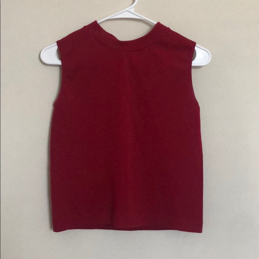 Stylish Tight Fitting Crop Top